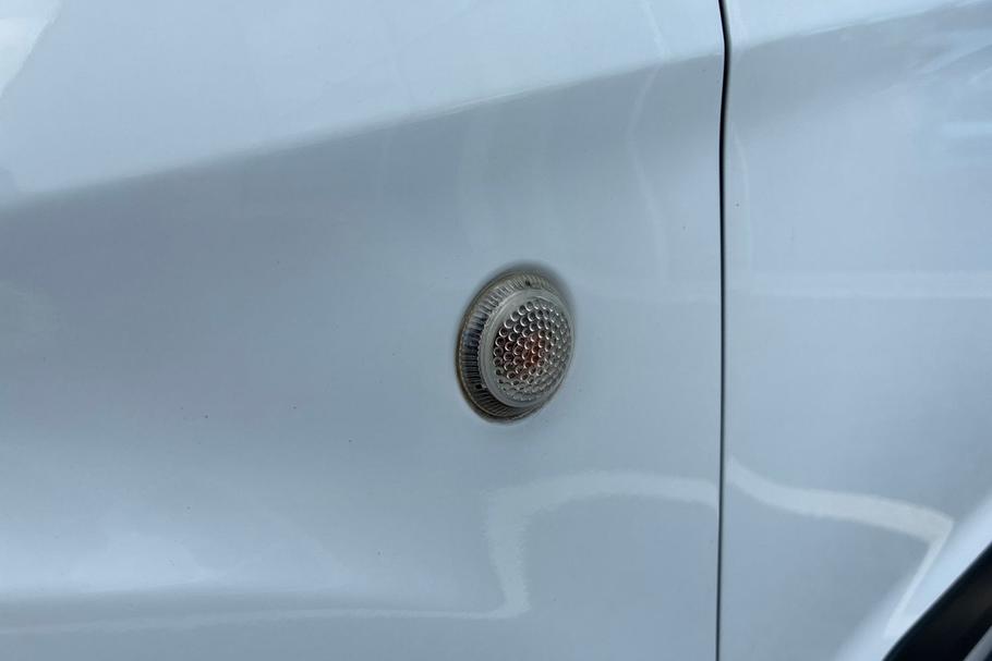 Used Ford TRANSIT COURIER MW22EOA 37