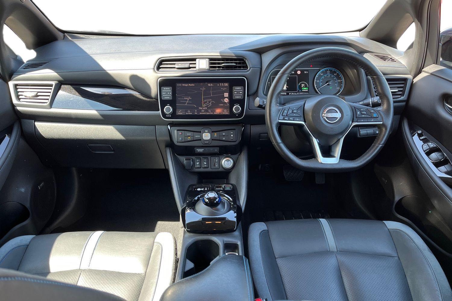 Nissan LEAF Photo 9