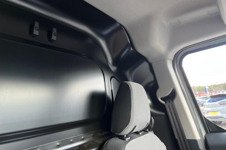 Used FORD E-TRANSIT COURIER YA25FXH 34