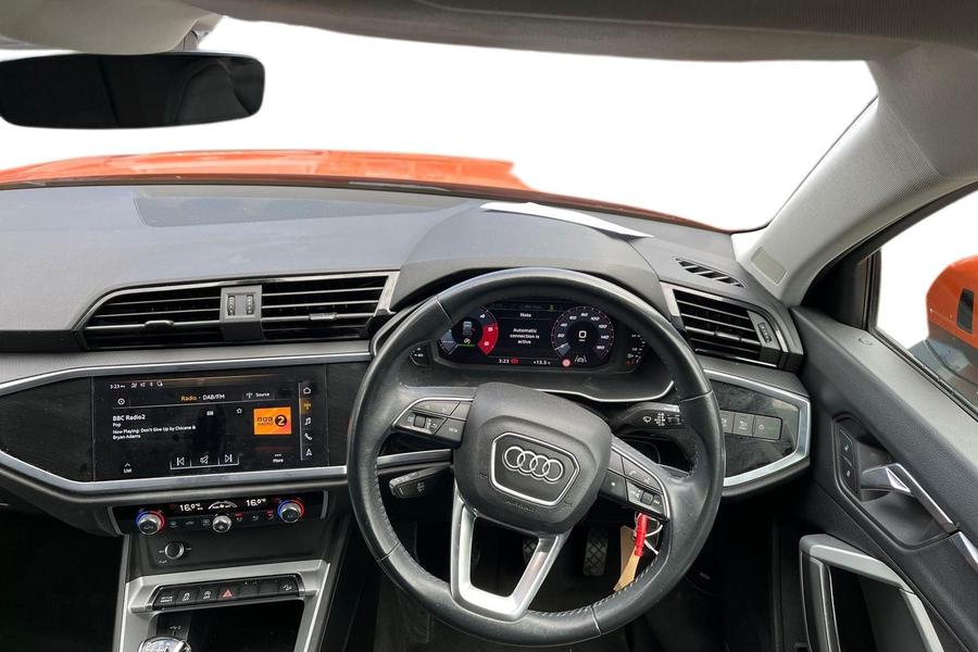 Audi Q3 Photo autoimg-e78b0c78e48f3eab3ddad4182b7452fb7f675c56.jpg