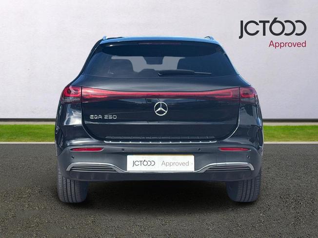 MERCEDES-BENZ Eqa Photo 7
