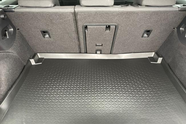 VOLKSWAGEN Golf Photo 12