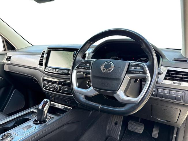 SSANGYONG Rexton Photo 6