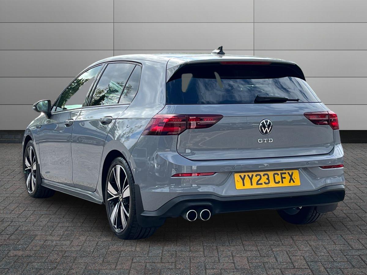 Volkswagen Golf Photo 1