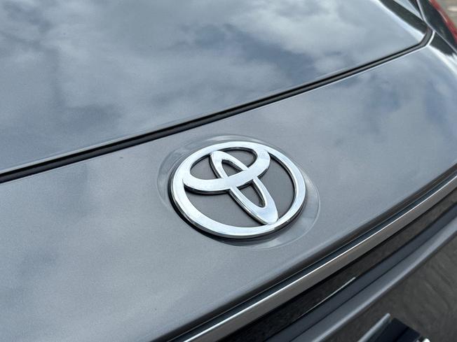TOYOTA bZ4X Photo 28