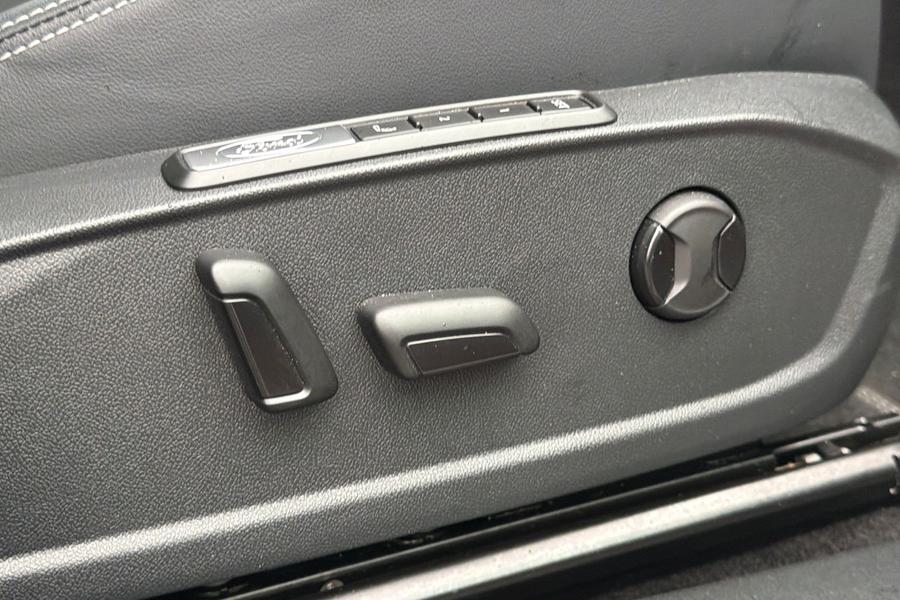 Ford EXPLORER Photo autoimg-e79a90192f649aee673a481aafdfc00f7120e464.jpg