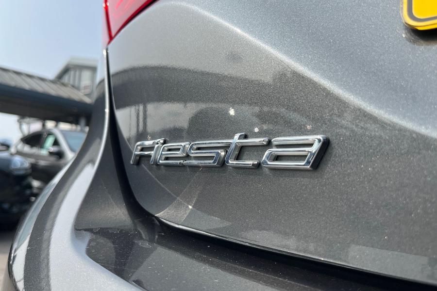 Ford Fiesta Photo autoimg-e7a36bd4f28364ddae53bc6bdee6112bc23cd276.jpg