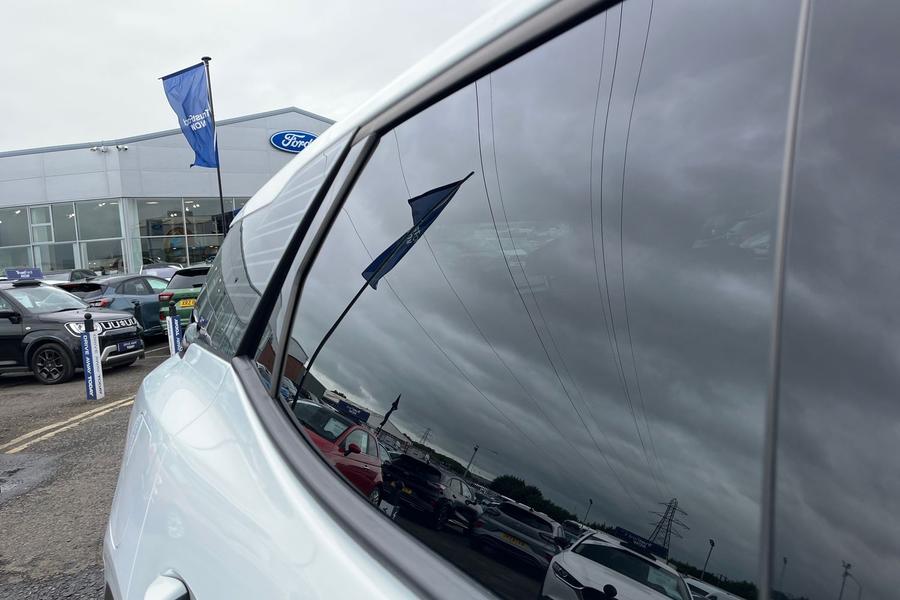 Ford Explorer Photo autoimg-e7a462a4b2d2471d94c3f153e9114e3b1156e426.jpg