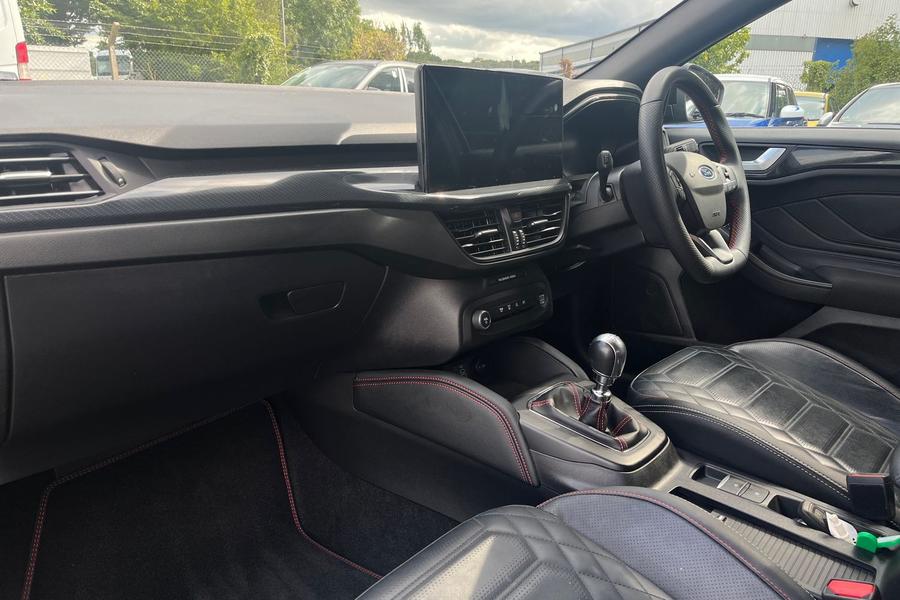 Ford FOCUS Photo autoimg-e7a556b734b25f5343da14e67f33800a4622719c.jpg