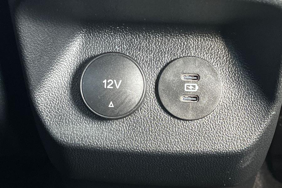 Ford PUMA Photo autoimg-e7aa544a2ae20e2af3dfbe0274f3072a41a9d099.jpg