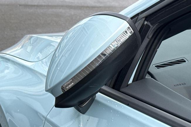 VOLKSWAGEN Golf Photo 48