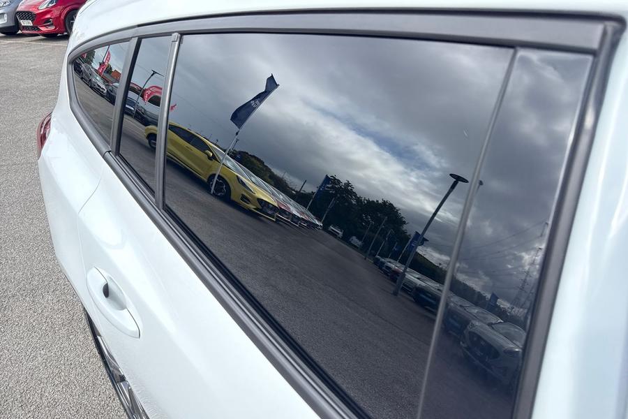 Ford FOCUS Photo autoimg-e7aec40958f600398355642014ce864f25c969e2.jpg
