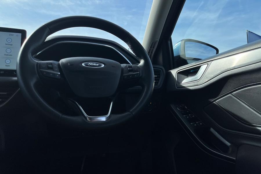Ford FOCUS Photo autoimg-e7b496ac415ba315b889e1ea1590815d8136e9eb.jpg