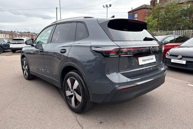VOLKSWAGEN Tiguan Photo 23