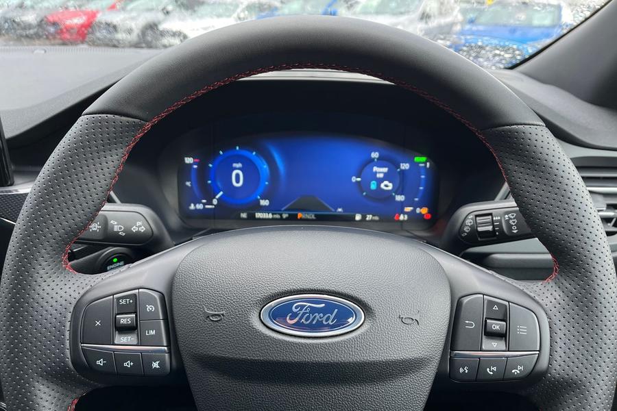 Ford Kuga Photo autoimg-e7b7fcd24216f0820b5003964c4e72aa75590134.jpg