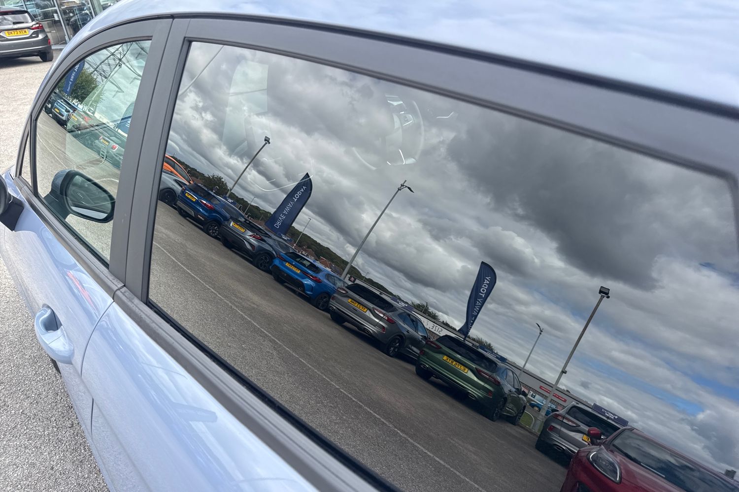 Ford FIESTA Photo 21