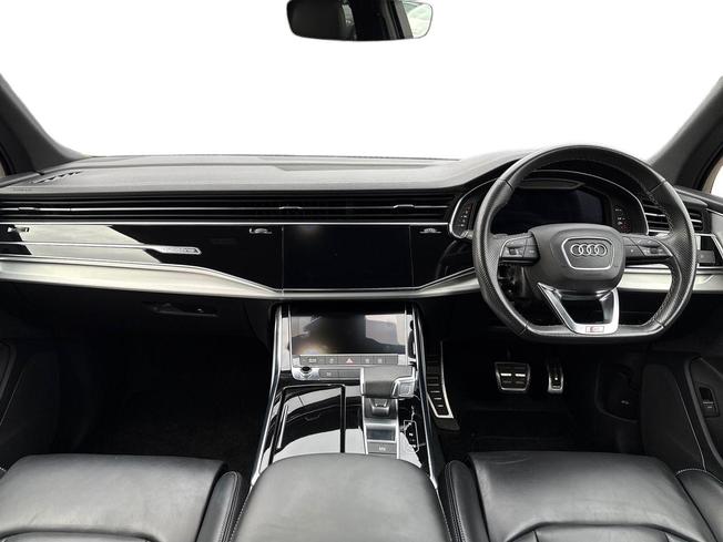 AUDI Q7 Photo 10