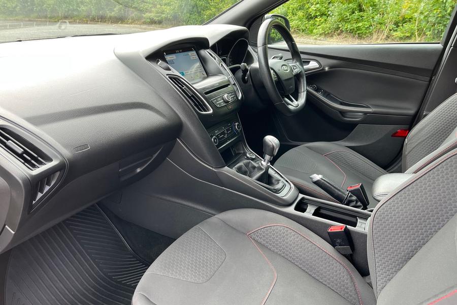 Ford FOCUS Photo autoimg-e7c1e5b1cd6904c2430134fb5cd49b0650b26e40.jpg