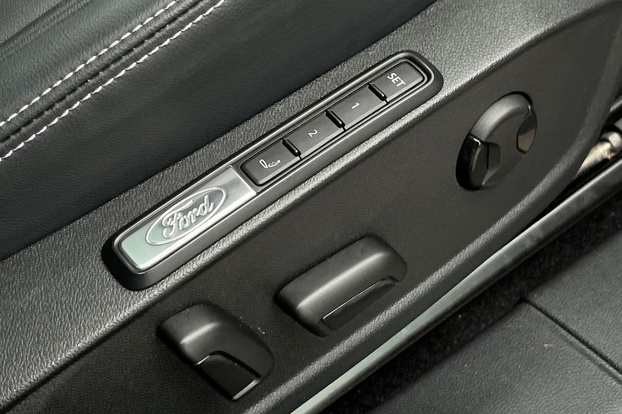Ford EXPLORER Photo autoimg-e7c426224c58fc683fa7c2516b297f88f1b9e966.jpg