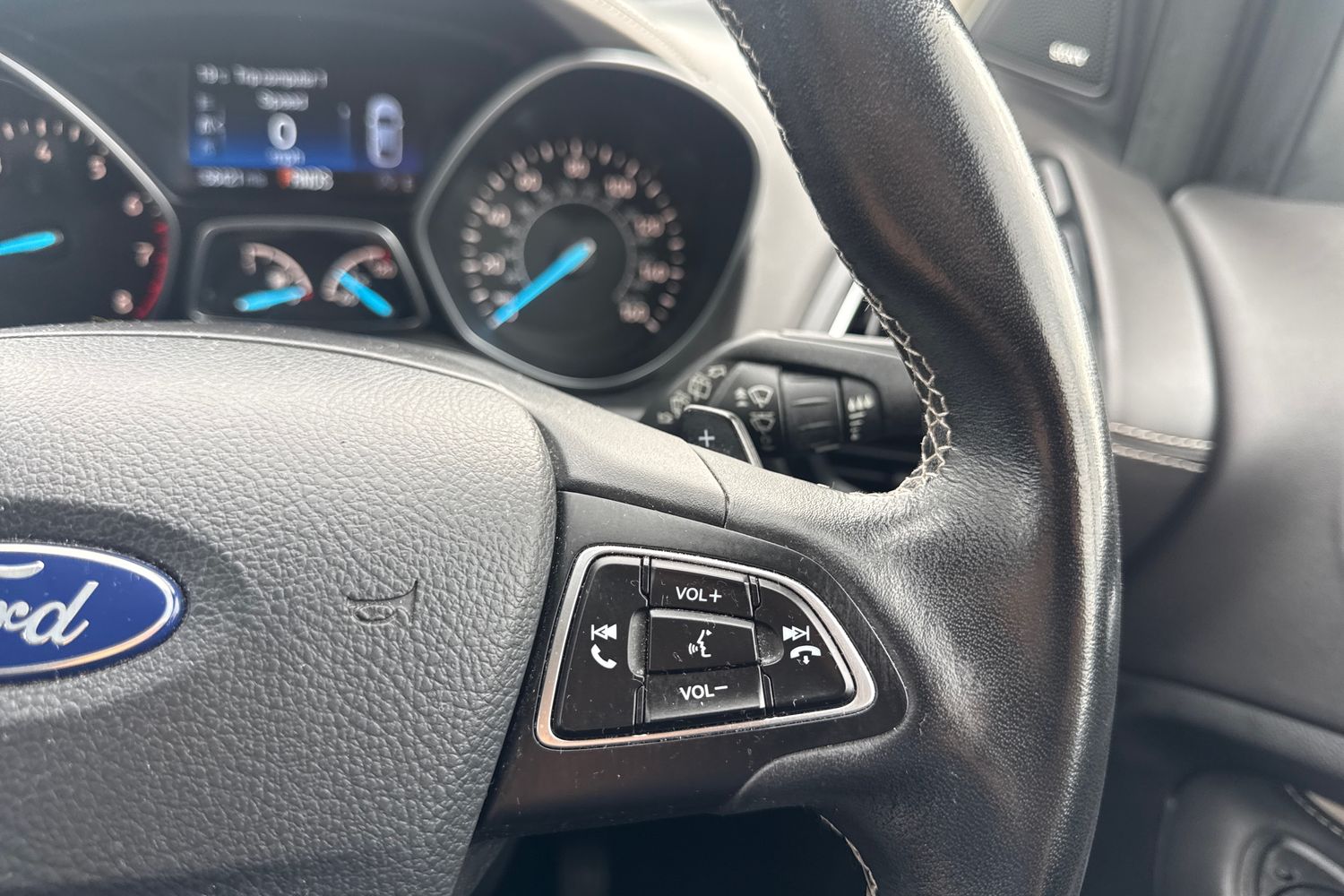 Ford KUGA VIGNALE Photo 31