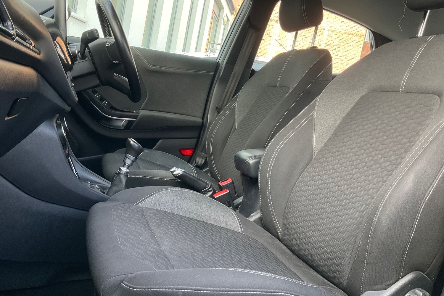 Ford PUMA Photo 18