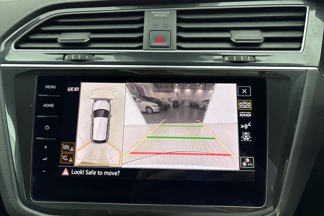 VOLKSWAGEN Tiguan Photo 31