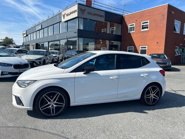 SEAT Ibiza Photo autoimg-e7cb01f0951edca05d94da1caae10827f324af62.jpg