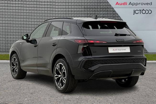 AUDI Q3 Photo 3