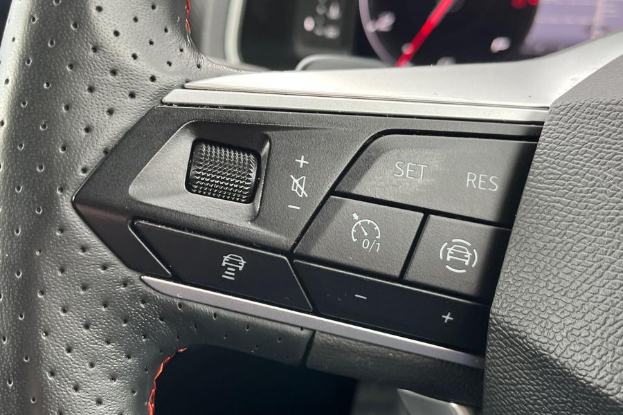 SEAT ARONA Photo autoimg-e7ccc44b17c9633a04c1eac3a00e0fea57d67a00.jpg