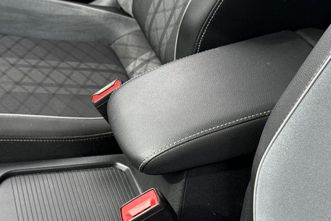 VOLKSWAGEN Tiguan Photo 42
