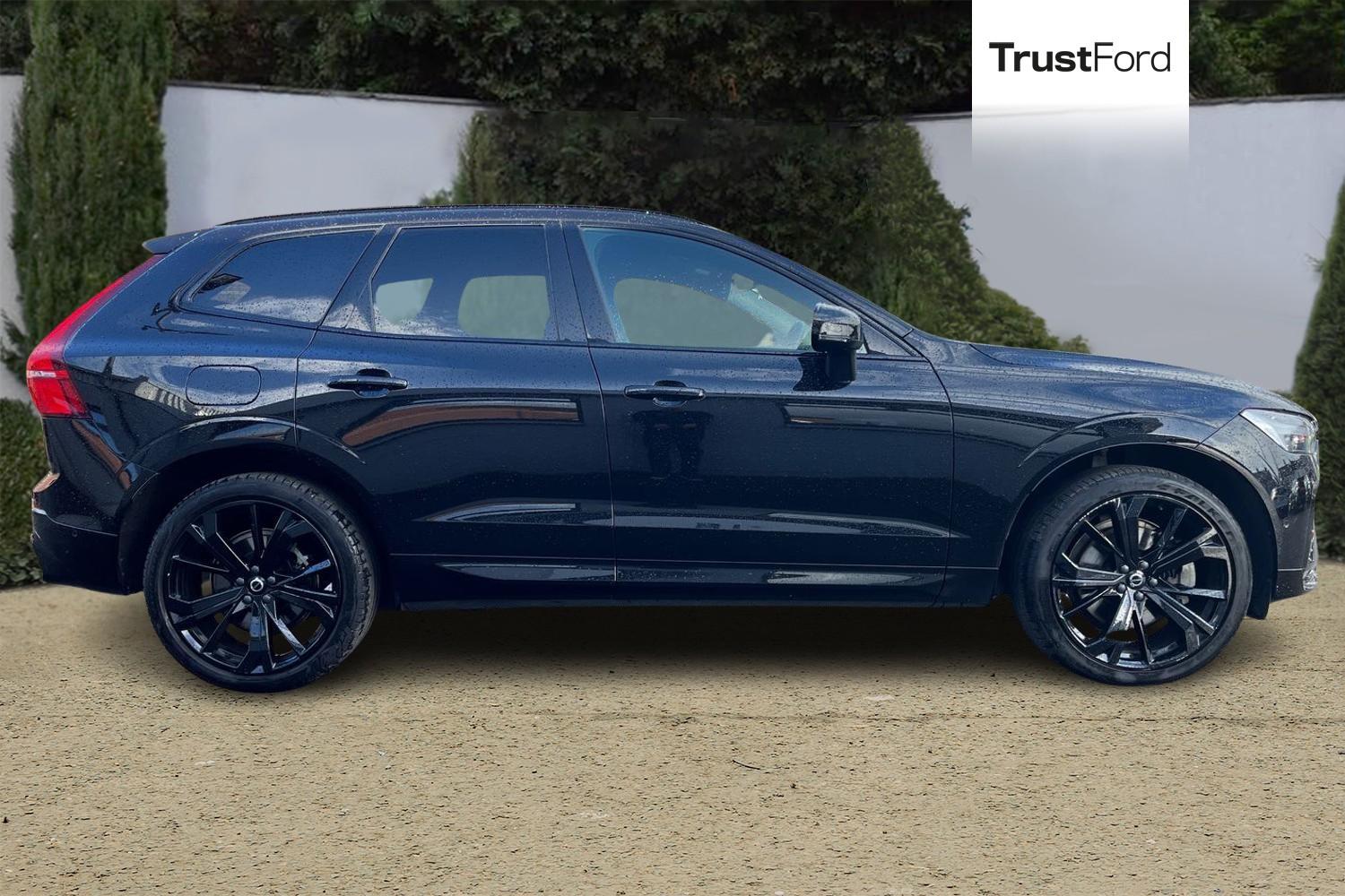 Volvo XC60 Photo 2