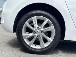 VAUXHALL Corsa Photo 5