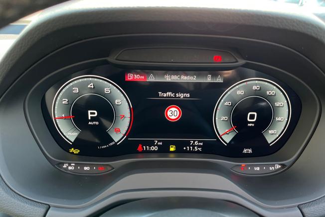 AUDI Q2 Photo 32