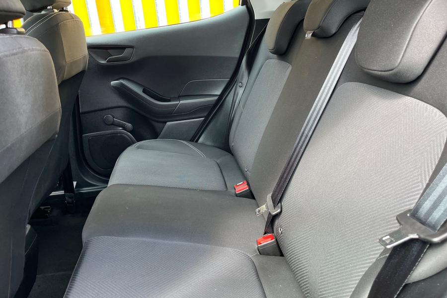 Ford FIESTA Photo autoimg-e7d2d285f9fafd76f4ae396db9a96e50adce7bf8.jpg