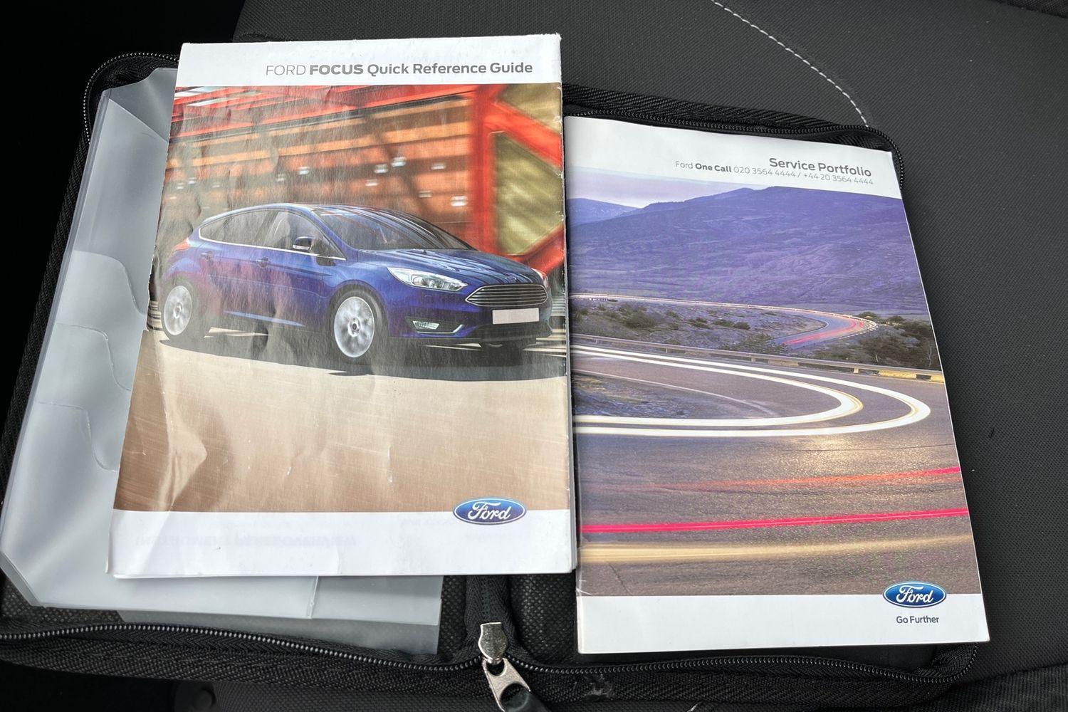 Ford FOCUS Photo 21