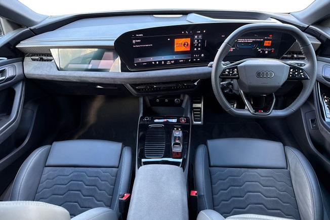 AUDI A6 e-tron Avant Photo 10