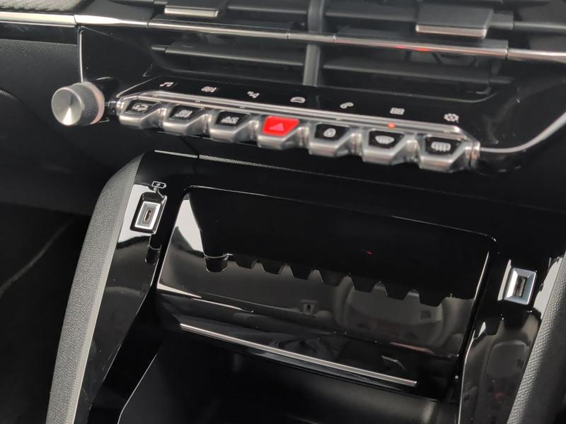 Used Peugeot 2008 YG70CVW 37