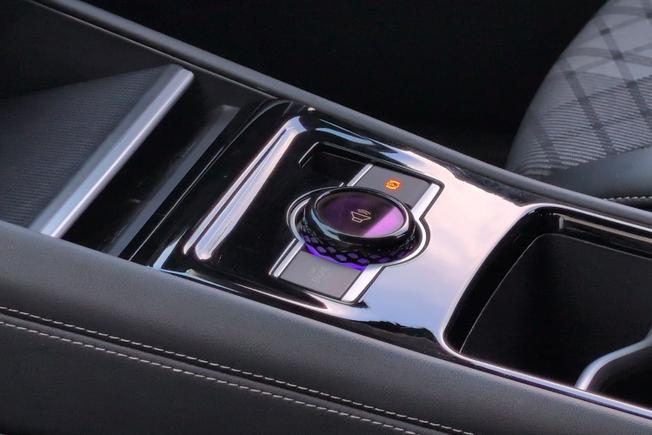 VOLKSWAGEN Tiguan Photo 43