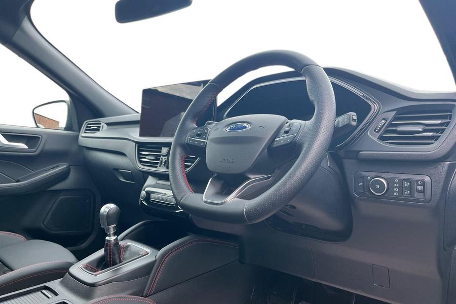 Ford KUGA Photo autoimg-e7d88fb977dfc38b76ac0aa824be50b06f093a4c.jpg