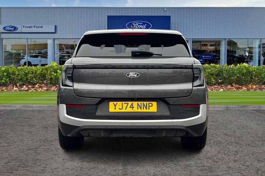Ford EXPLORER Photo autoimg-e7d89a4e8e29d09147129bdc36d81fb03a260bdd.jpg