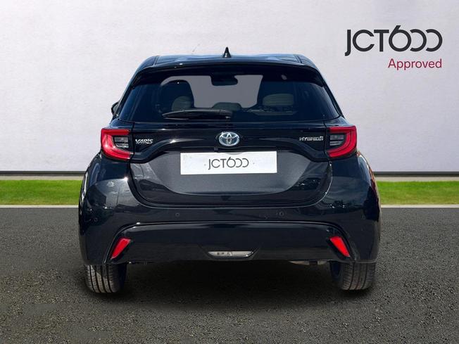 TOYOTA Yaris Photo 7