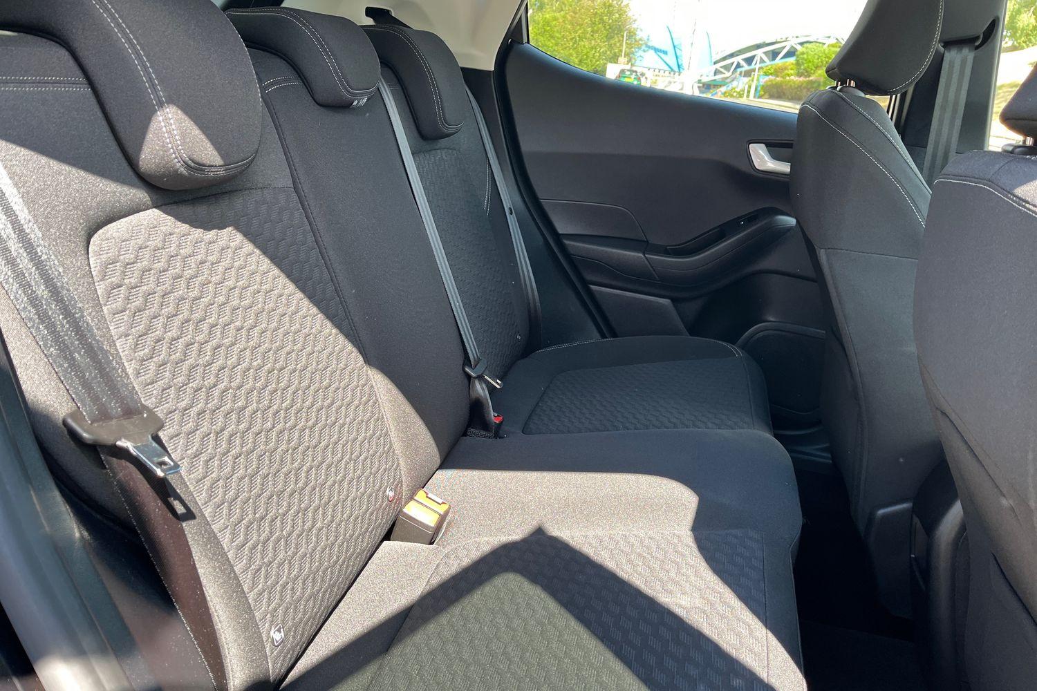 Ford FIESTA Photo 36