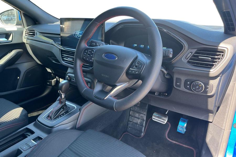 Ford FOCUS Photo autoimg-e7e1a8d7efd5baf040083f8e015184cf492c4560.jpg