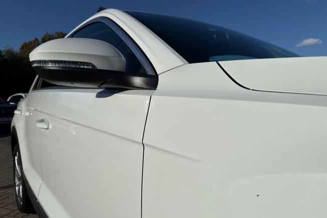 VOLKSWAGEN T-Roc Photo 20