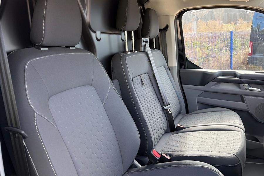 Ford TRANSIT CUSTOM Photo autoimg-e7e407224a5de488bb8045c274863125cc10eeb5.jpg