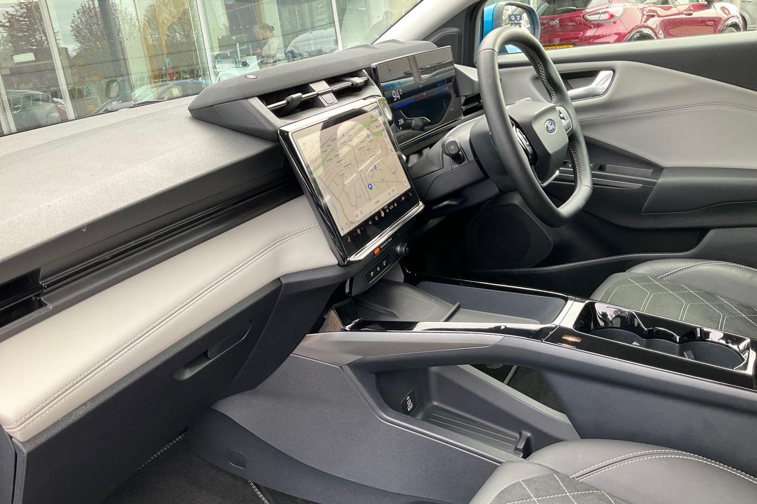 Ford Puma Gen-E Photo 17