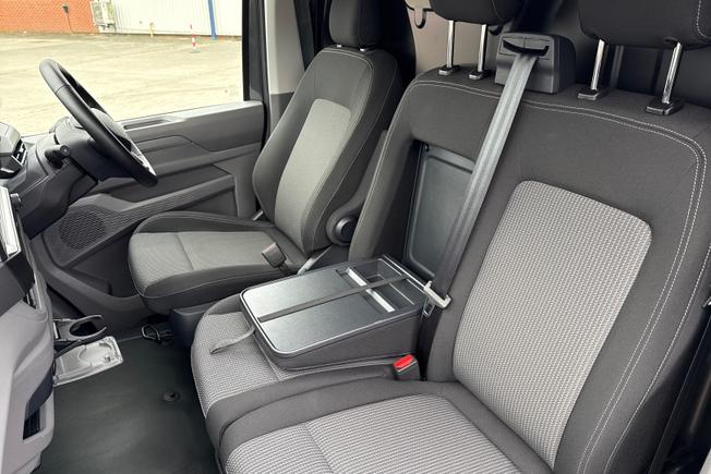 VOLKSWAGEN Transporter Photo 46