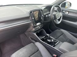 VOLVO Xc40 Photo 2
