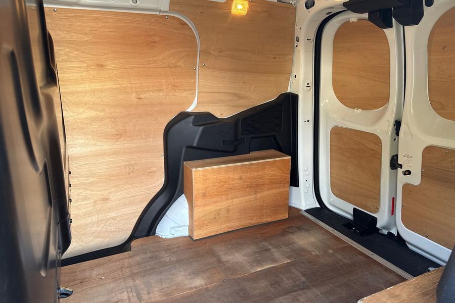 Ford TRANSIT COURIER Photo autoimg-e7ec525cf517c9ec56759971be3a5f1b9a3aff2e.jpg