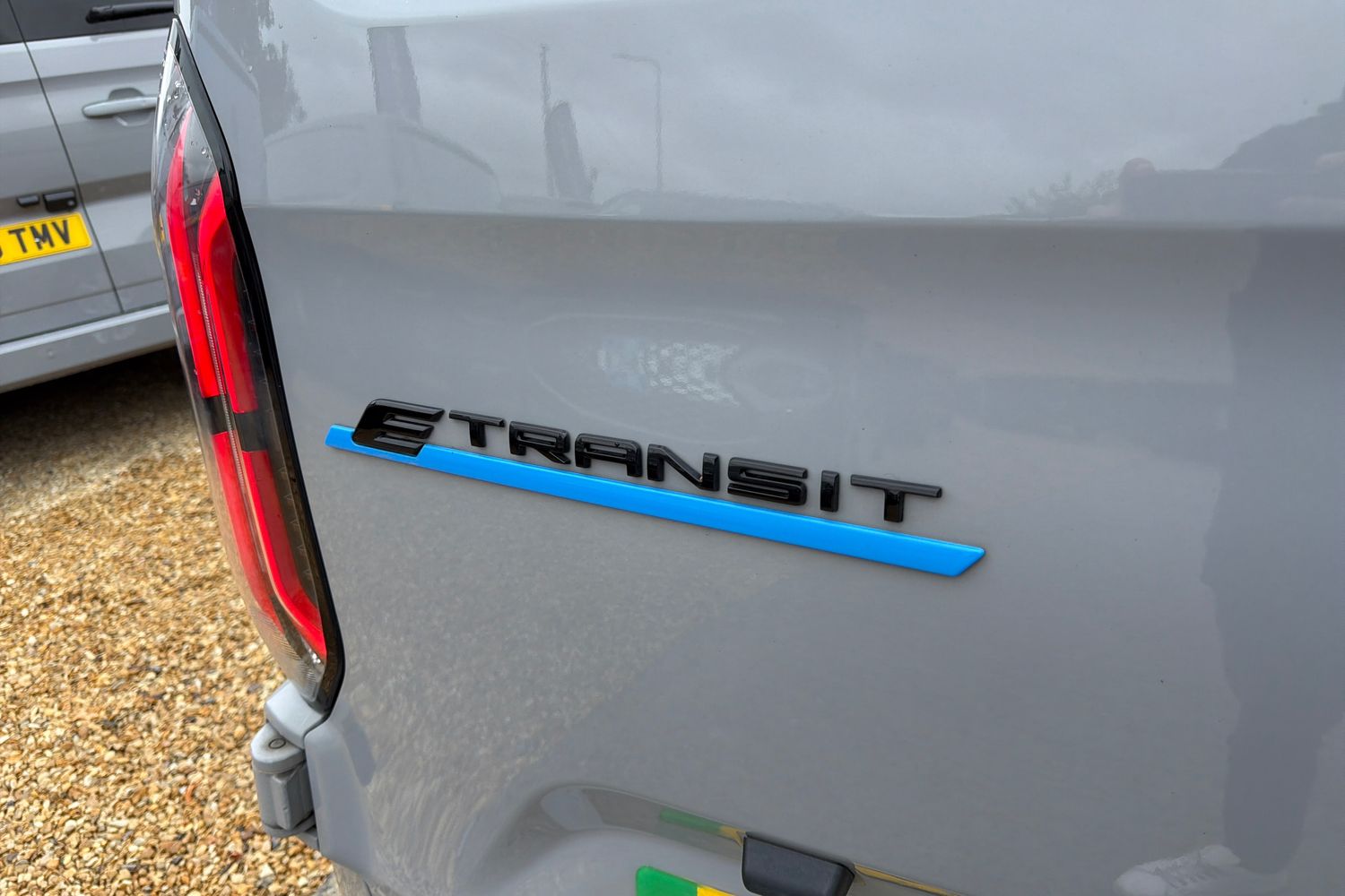 Ford E-TRANSIT CUSTOM Photo 19